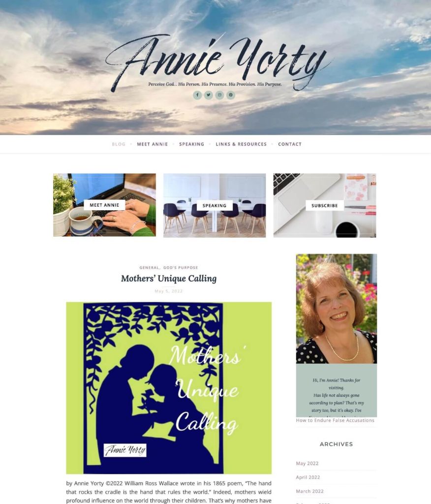 Annie Yorty web design by kikaDESIGN